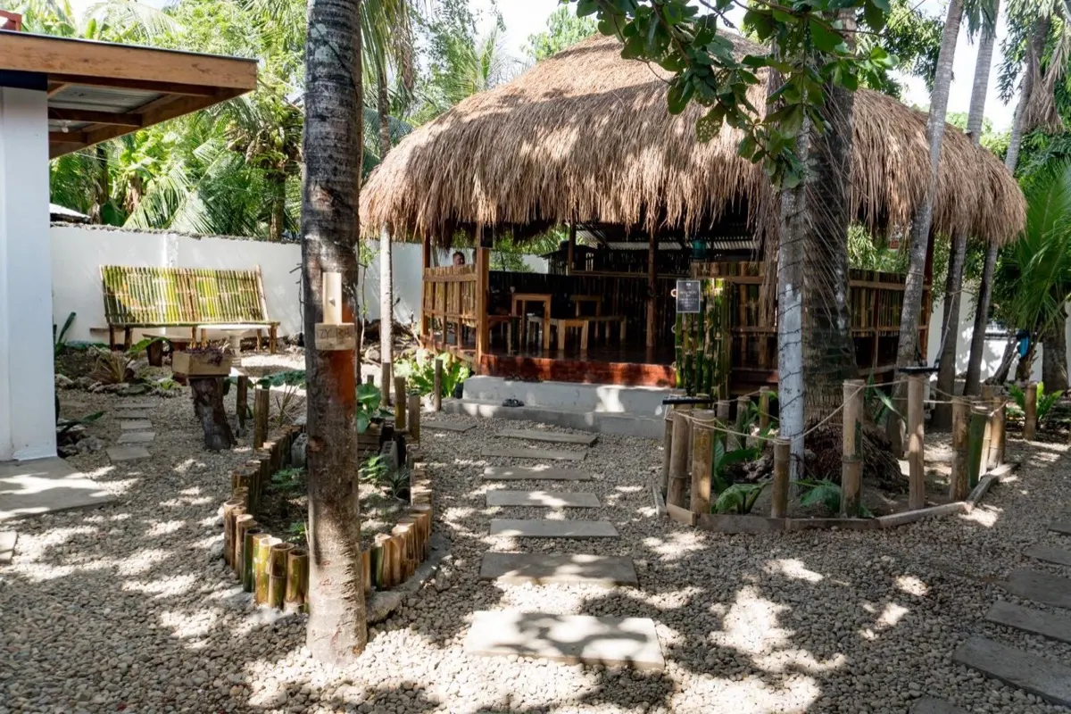 Crazy Bears Hostel, Moalboal.