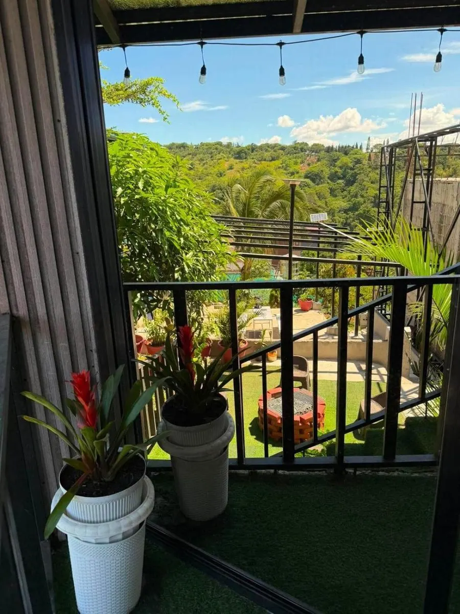 Alta D' Tagaytay Hotel, Ridge road, Tagaytay.