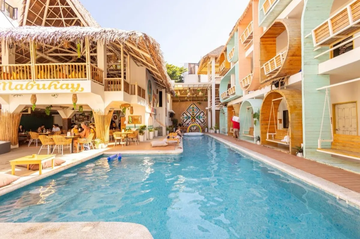 Happiness Hostel Boracay, Bulabog Road, Boracay.