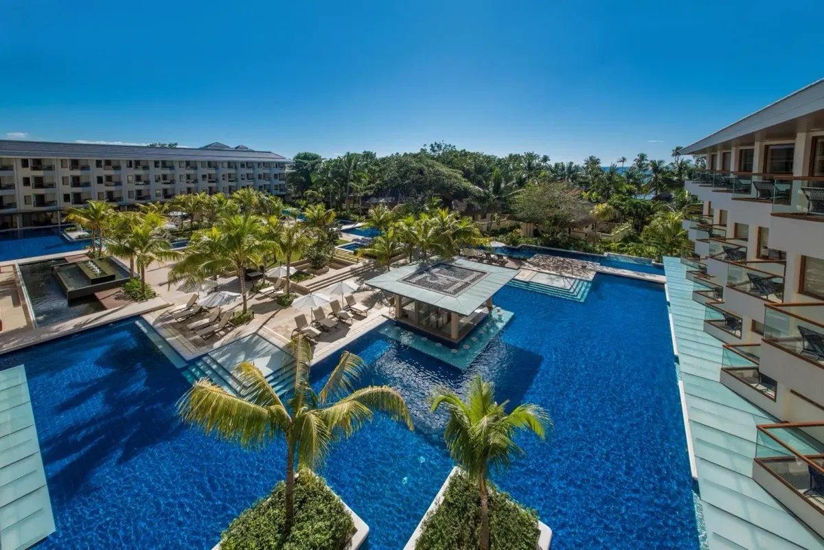 Henann Resort Alona Beach, Alona Beach, Bohol.