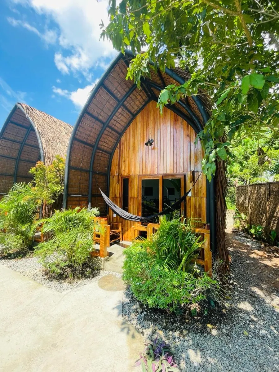 Maayong Hostel, Moalboal.