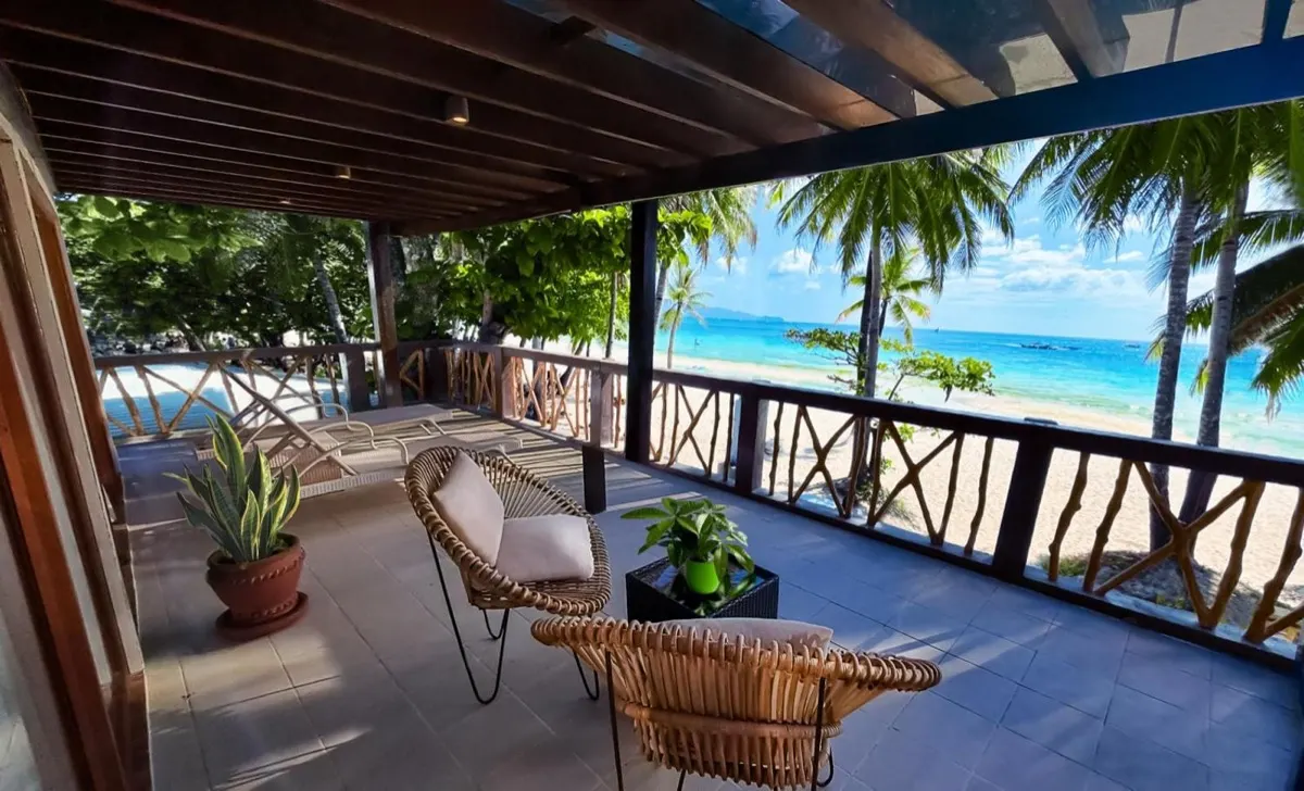Red Coconut Beach Hotel, Station 2, Boracay.